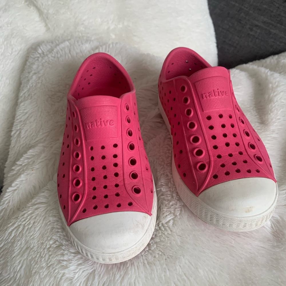 Native Jefferson Slip On Pink Toddler Shoes 9